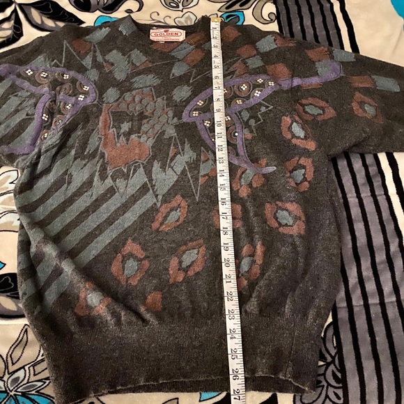 VINTAGE sweater⚠️2 for 30⚠️ - Picture 2 of 5
